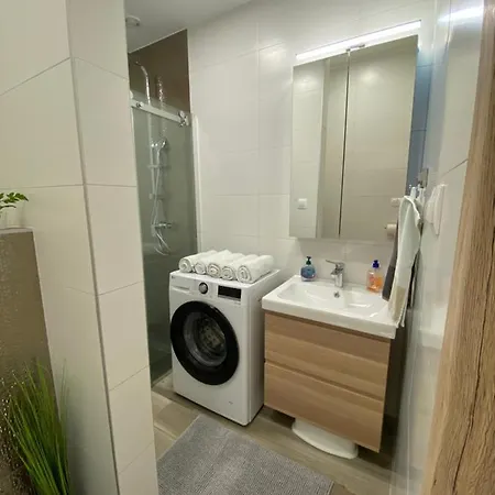 Apartment Nest1 *